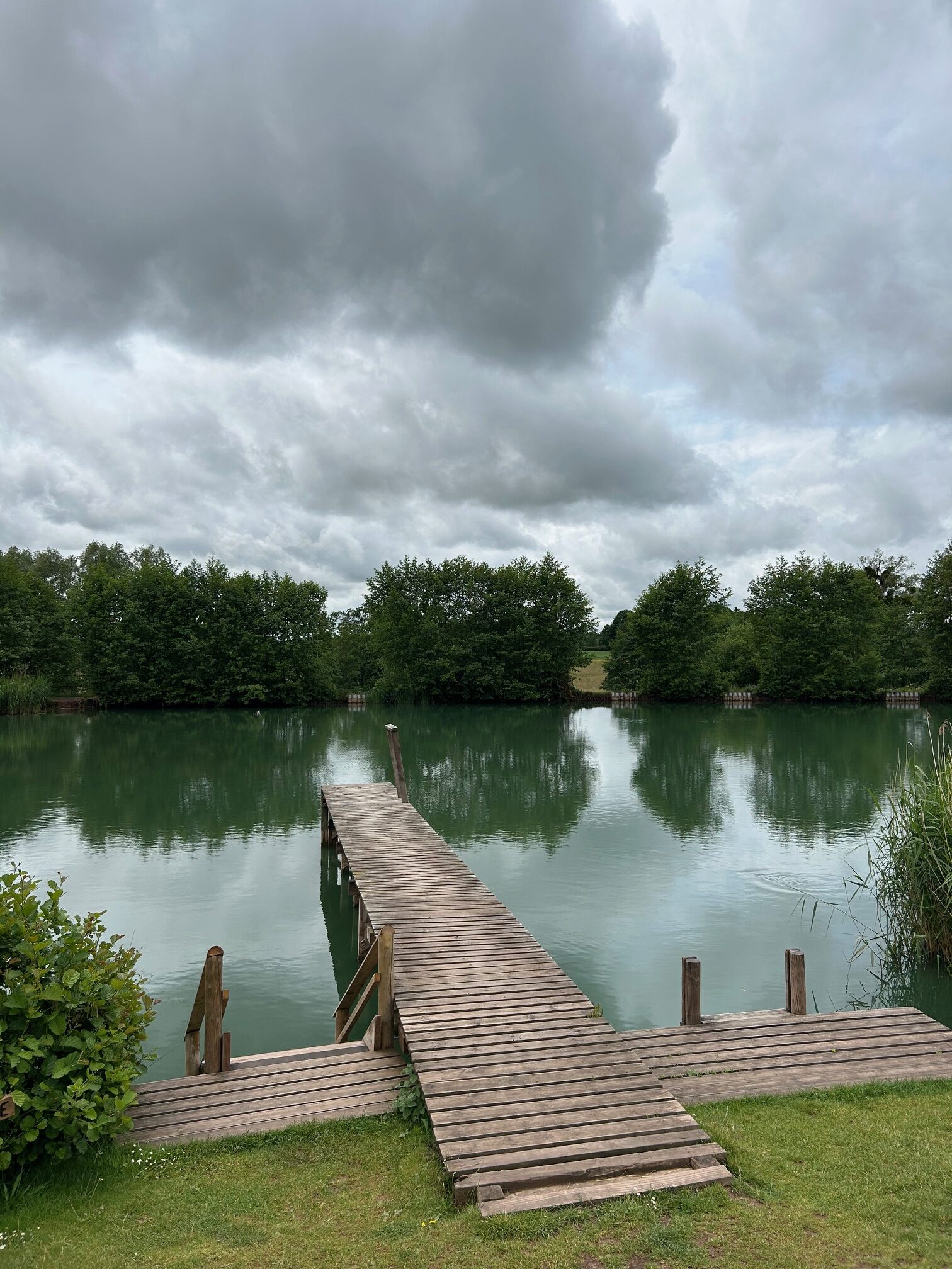 Lake at Woodside local accommodation with lake